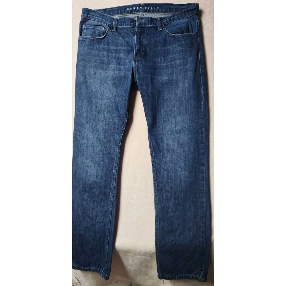 PERRY ELLIS Mens Size 33x30 Blue Denim Dark Wash Relaxed Fit Jeans